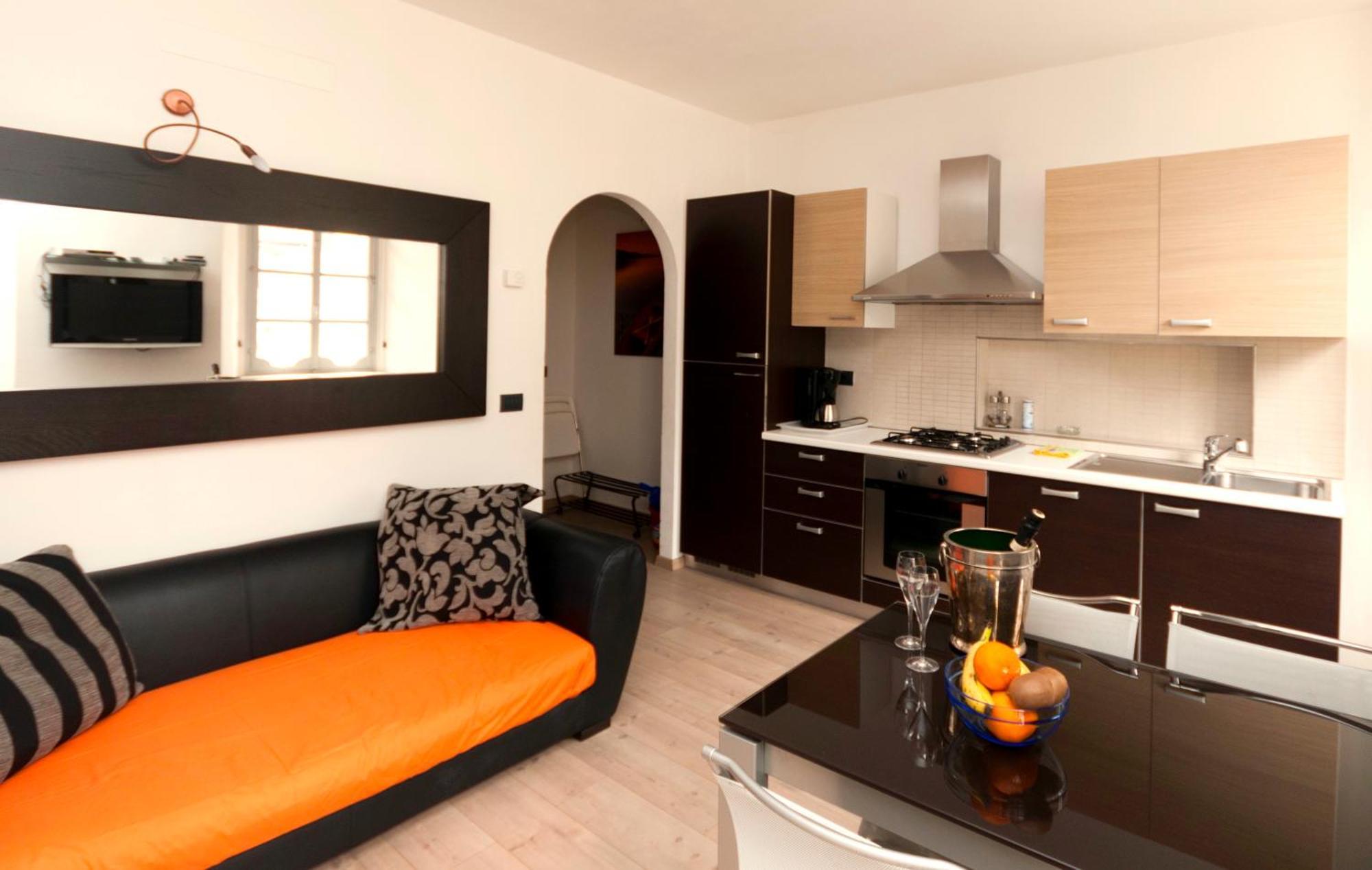 Vinicia, Pool, Jacuzzi, Airco Gasthuis